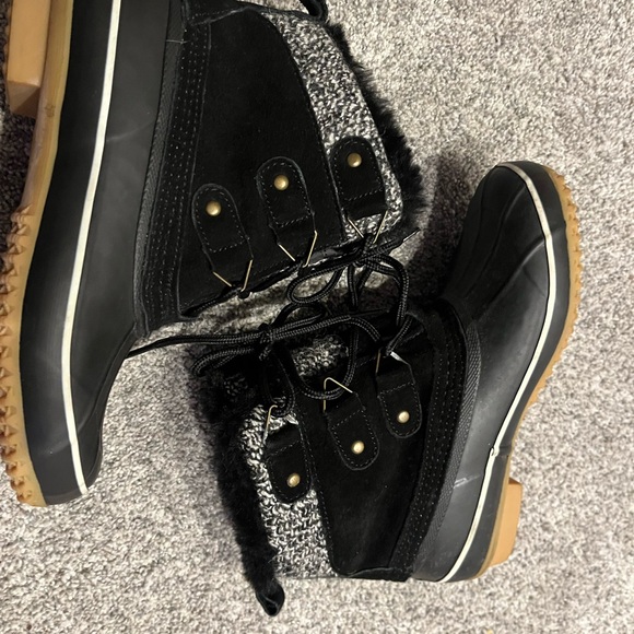 Khombu Women's Black duck boots winter warm new size woman: size 6 - Picture 7 of 7